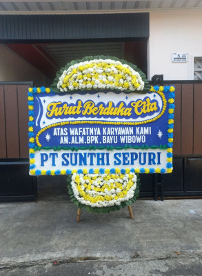 Papan Bunga Duka di Lialang